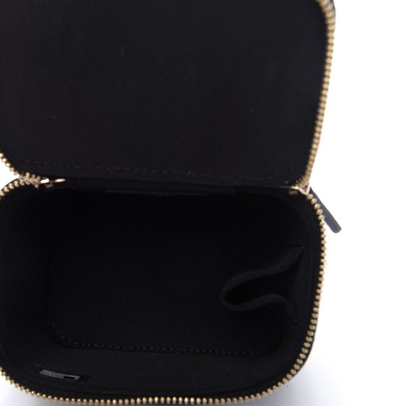CHANEL CAVIAR QUILTED BLACK MINI PEARL ON TOP VANITY CASE WITH CHAIN (2021) - Picture 6 of 8